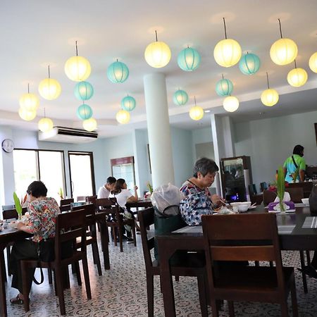 Menam Resort Nakhon Pathom Buitenkant foto