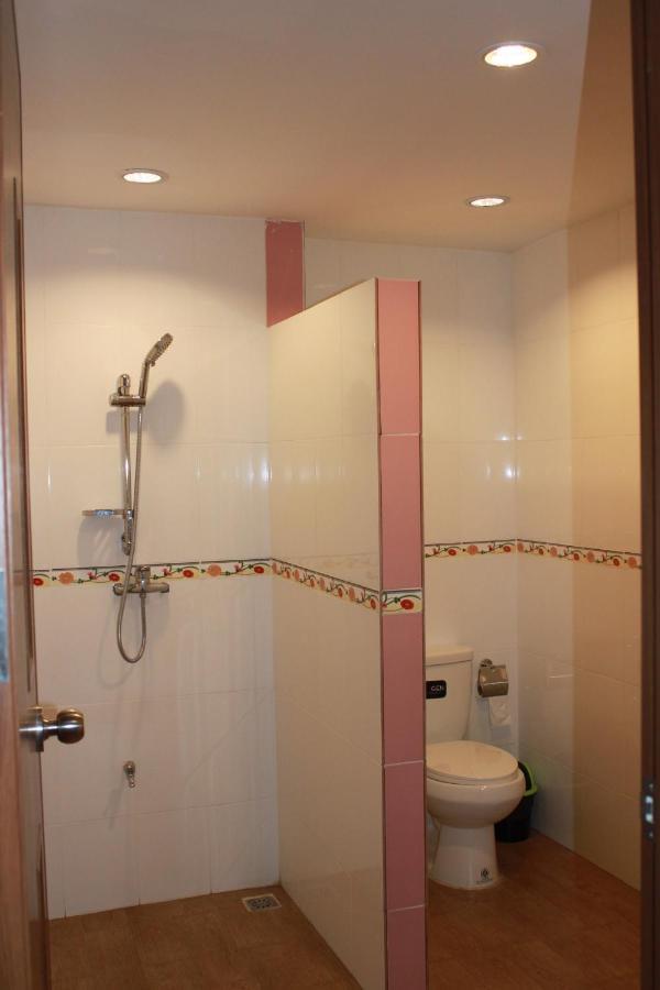 Menam Resort Nakhon Pathom Buitenkant foto