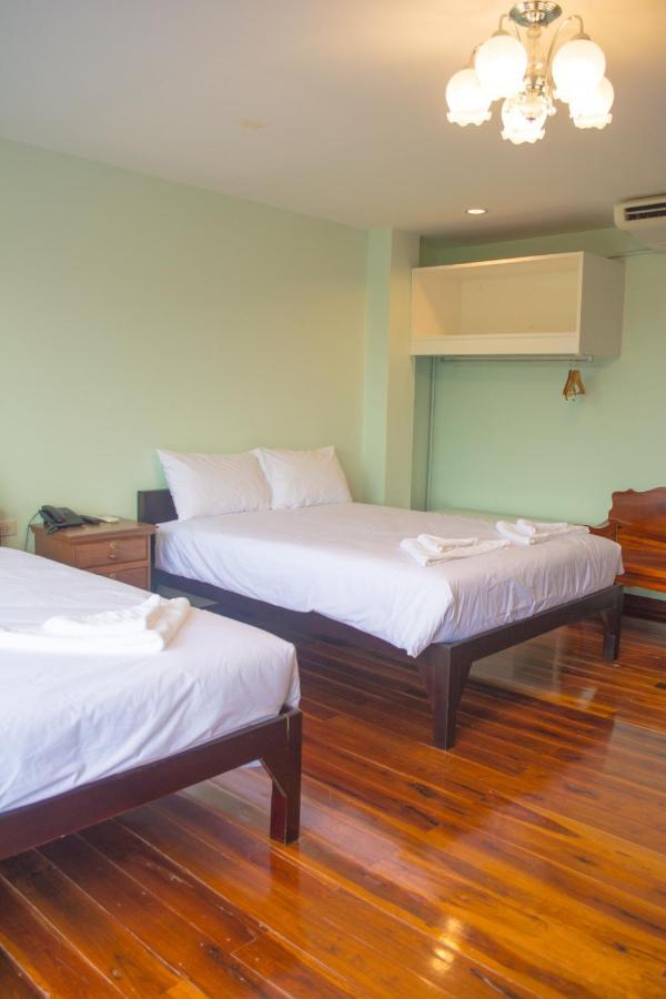 Menam Resort Nakhon Pathom Buitenkant foto