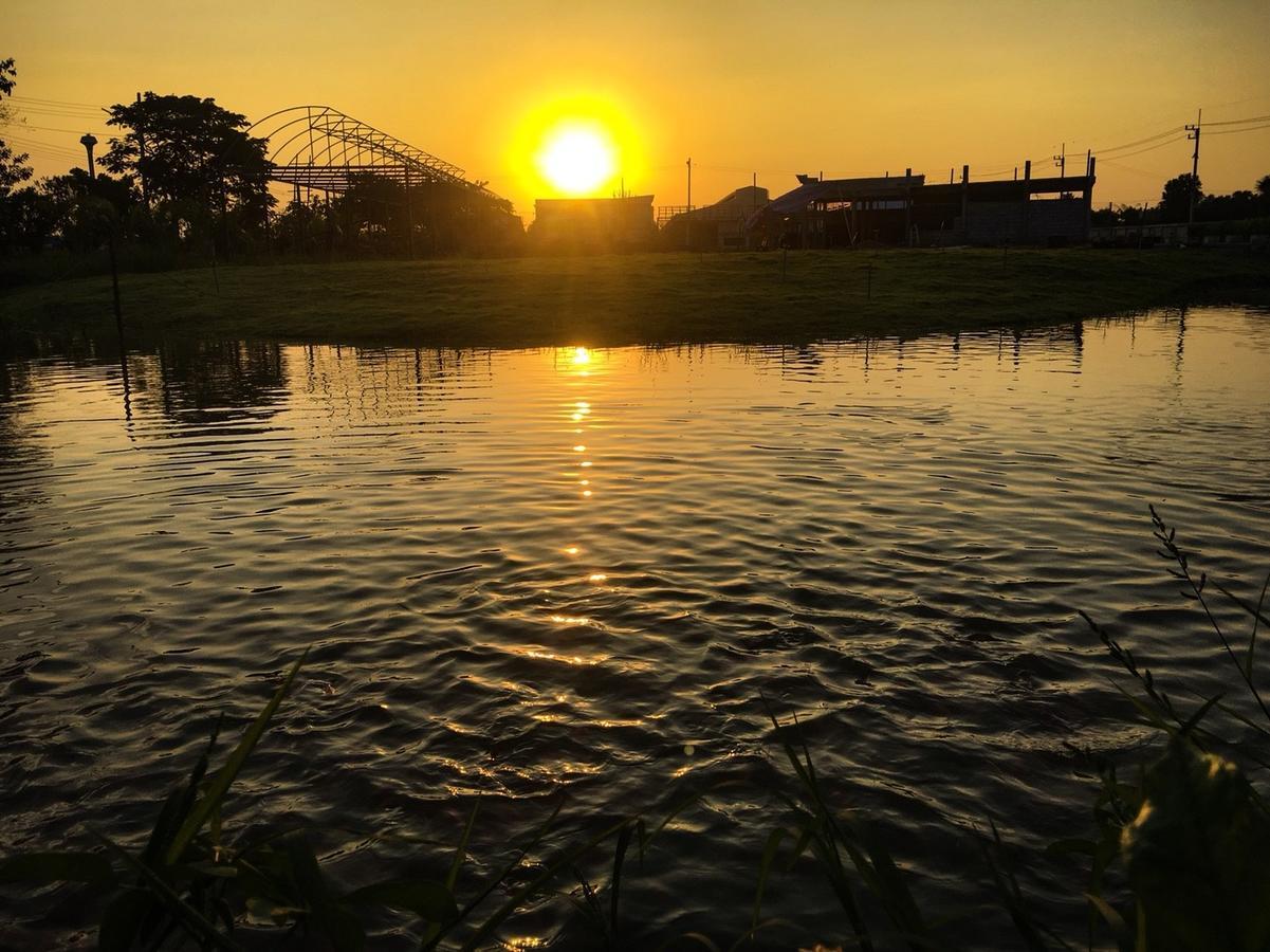Menam Resort Nakhon Pathom Buitenkant foto