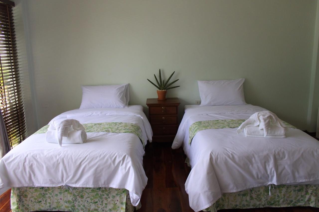 Menam Resort Nakhon Pathom Buitenkant foto