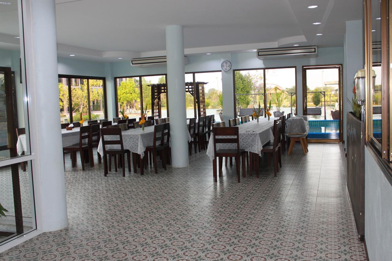 Menam Resort Nakhon Pathom Buitenkant foto