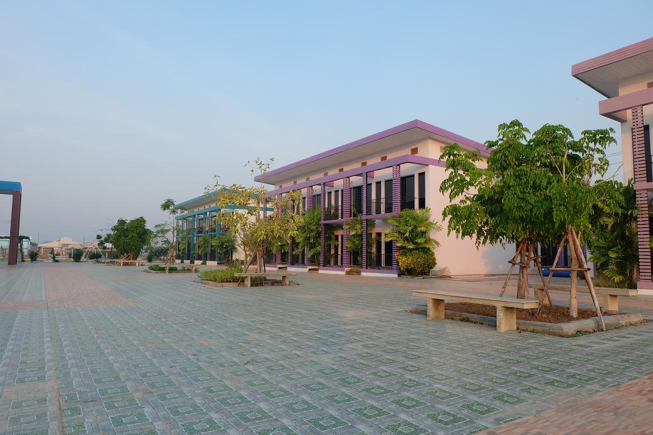 Menam Resort Nakhon Pathom Buitenkant foto
