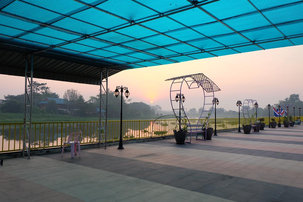 Menam Resort Nakhon Pathom Buitenkant foto