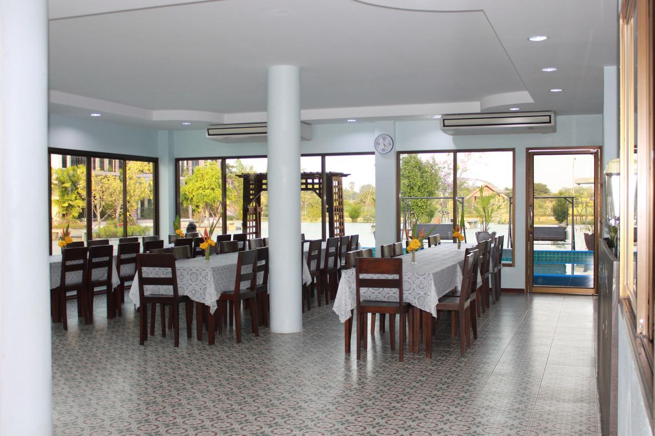 Menam Resort Nakhon Pathom Buitenkant foto