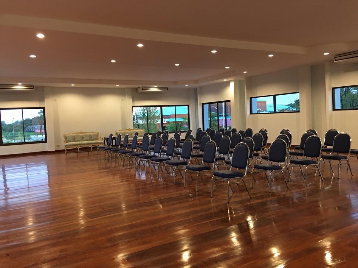 Menam Resort Nakhon Pathom Buitenkant foto